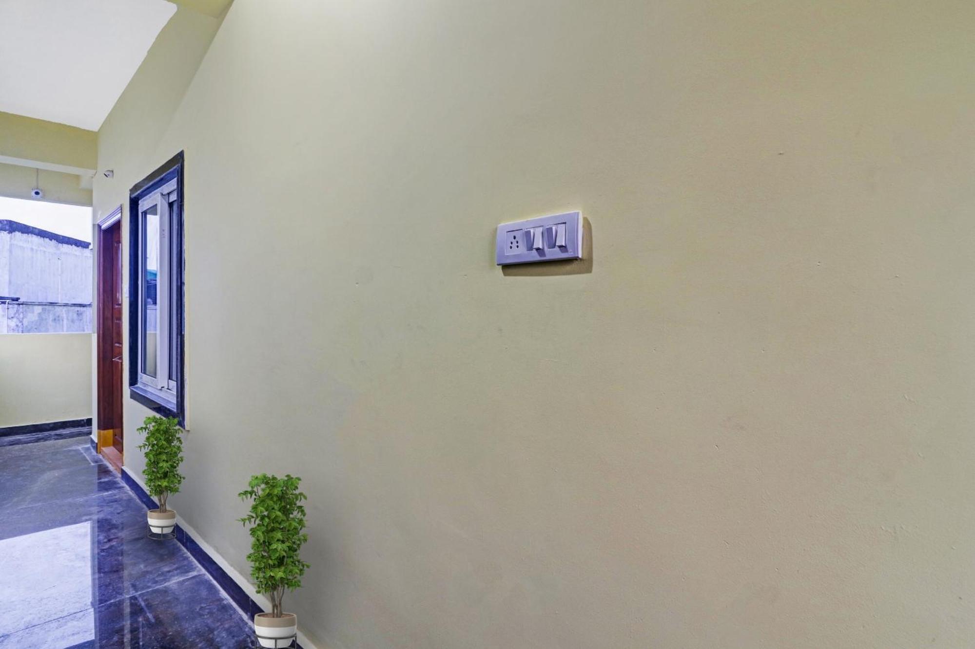 Hotel O Hanuma Residency Sururnagar Exterior photo
